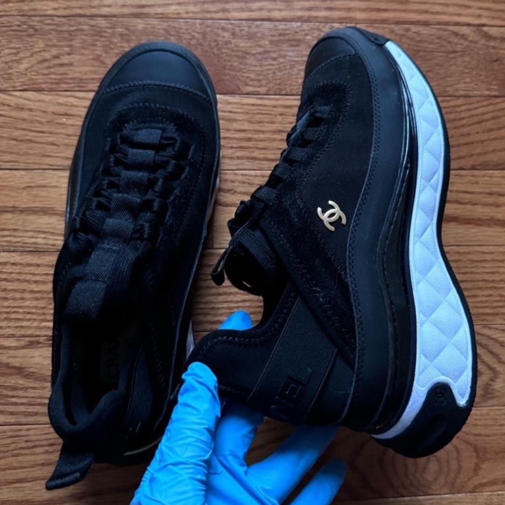 CHANEL Sneakers - Picture 3 of 6